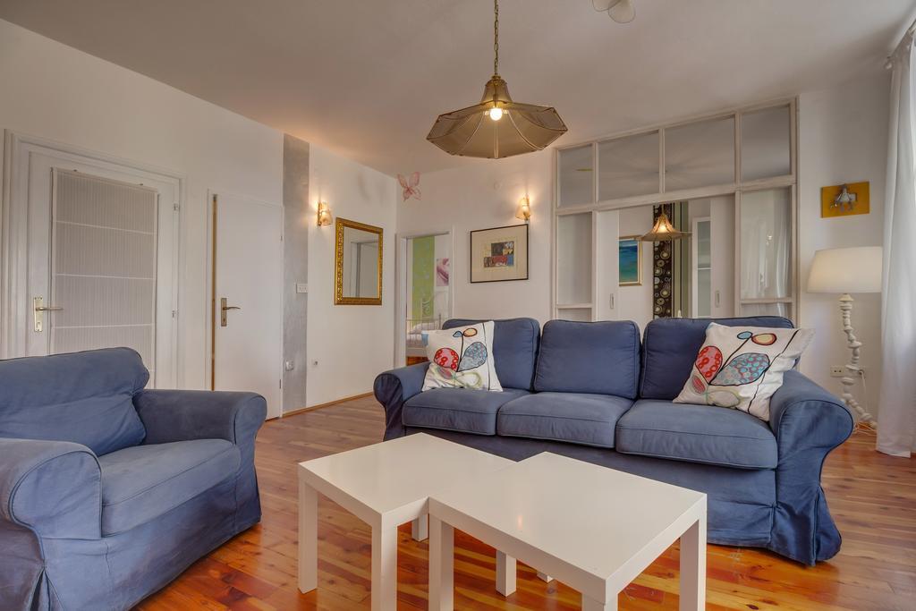 Apartments Mandarina Мали-Лошинь Номер фото