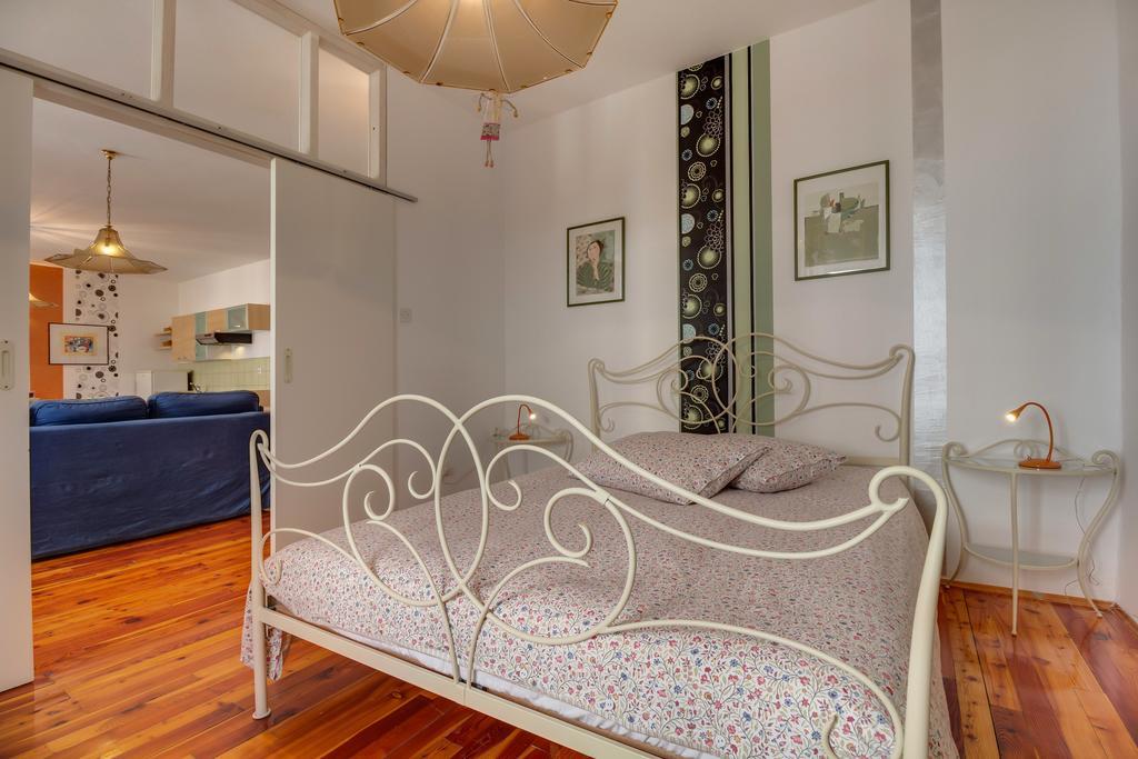Apartments Mandarina Мали-Лошинь Номер фото