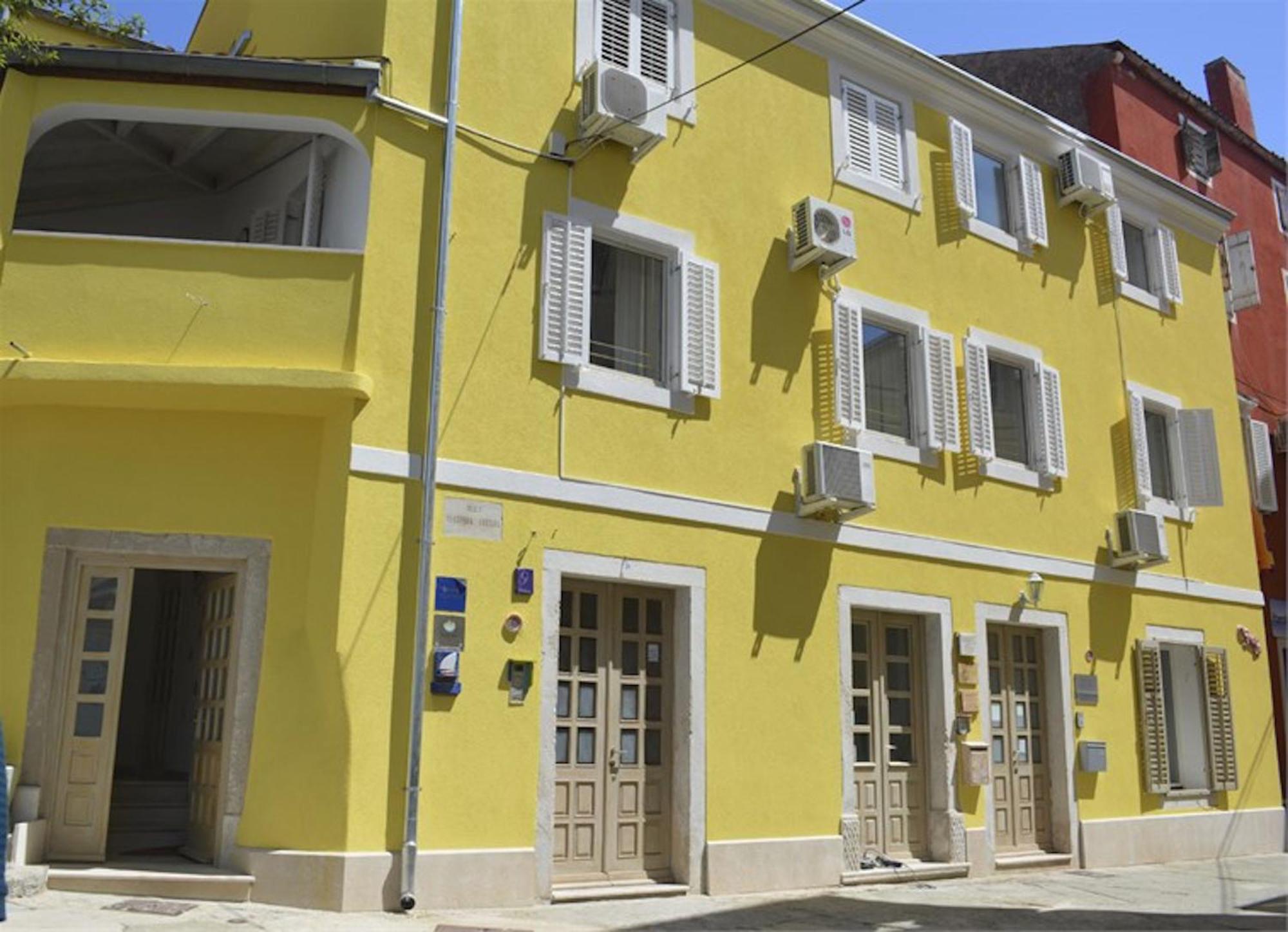Apartments Mandarina Мали-Лошинь Номер фото